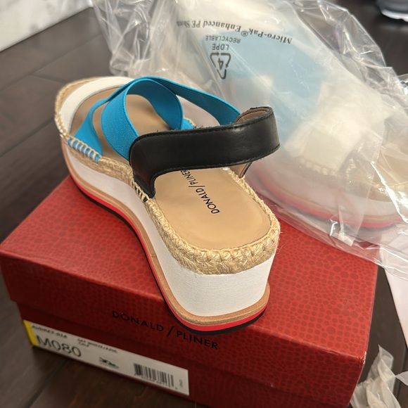 Off white/azul calf Audrey platform sandals - Picture 6 of 6